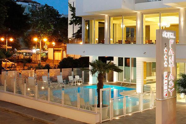 Hotel Fantasy Riccione Eksteriør billede